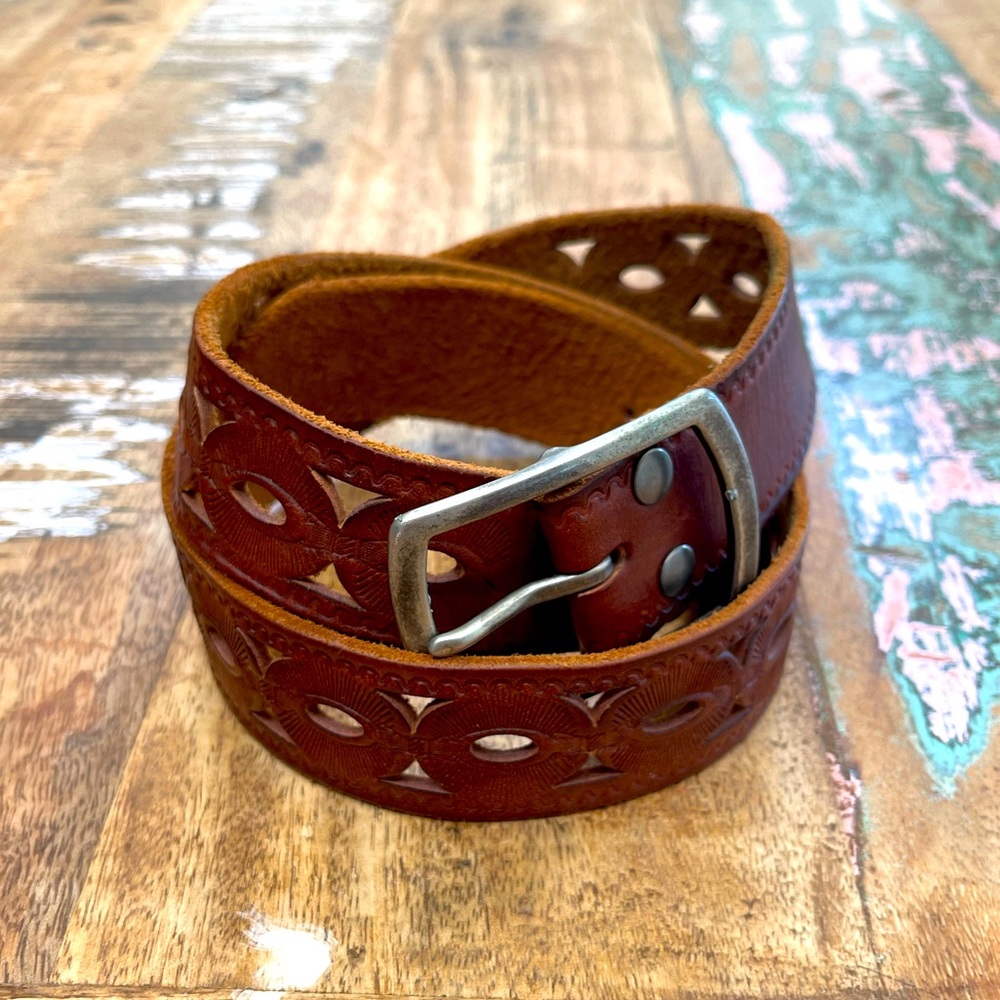 Lucky Brand Vintage Leather Belt 
Size Medium